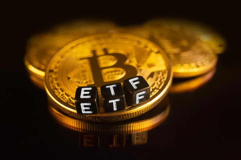 تایید صندوق (ETF) بیت کوین