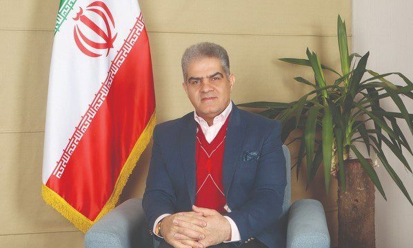 هتلداران به جوانان اعتماد کنند